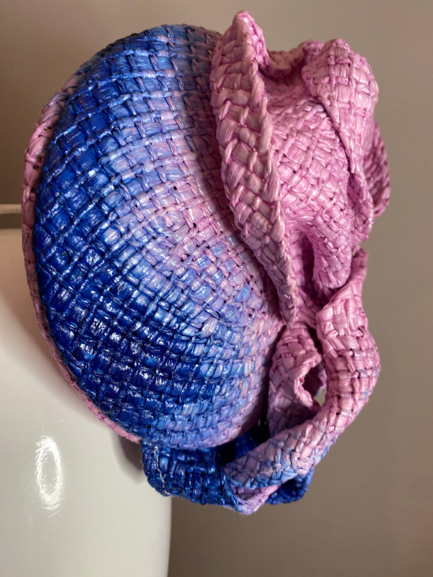 Pink and Blue 3D Percher