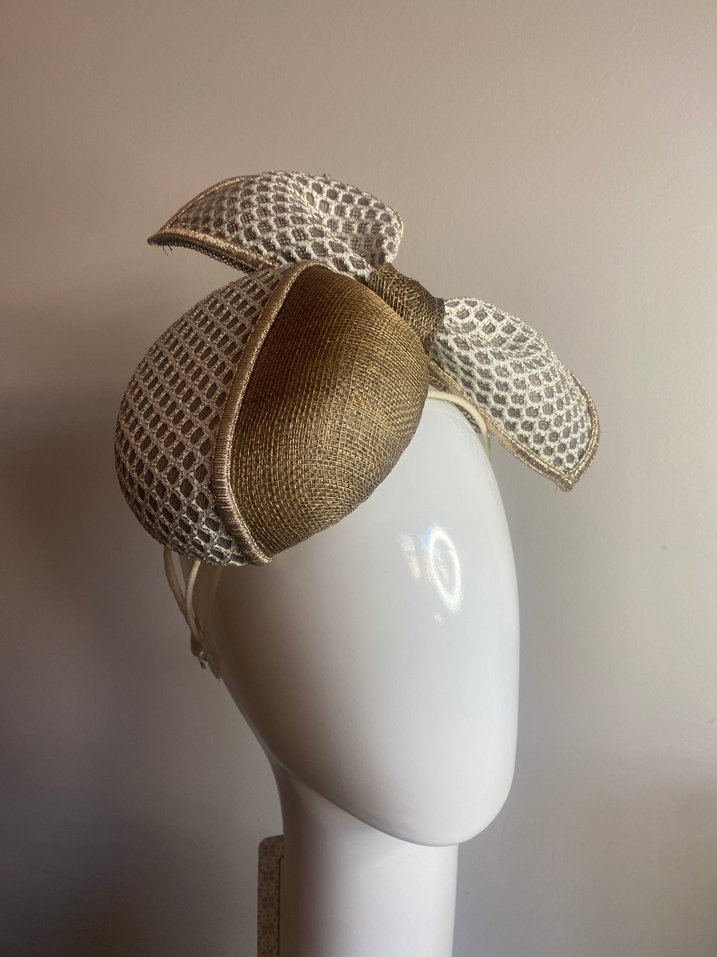 White and Gold straw button with mesh and bow